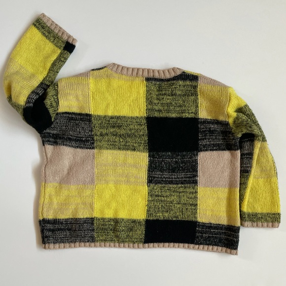 Tartán Plaid Sweater Set from Patricia Fields - Picture 5 of 6